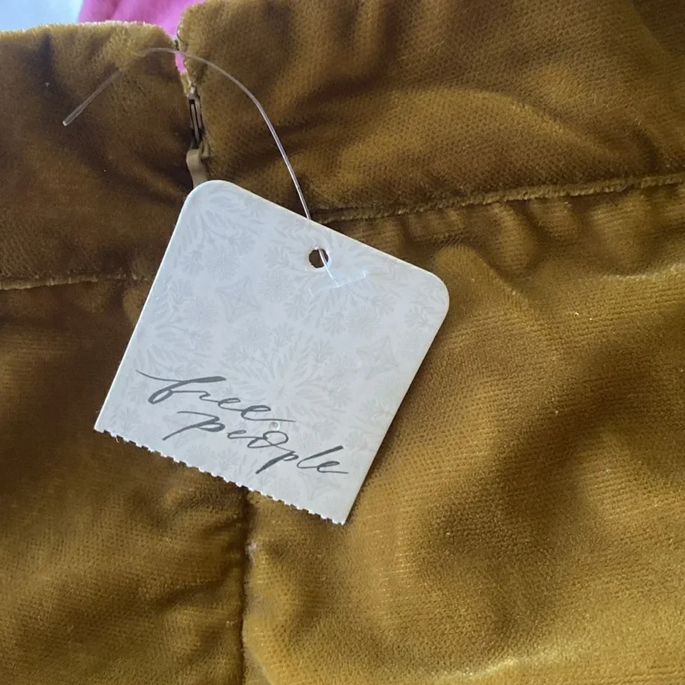 NWT - FREE PEOPLE VIVIENNE VELVET MINI SKIRT IN OLIVE GREEN SIZE: 0 - Picture 10 of 10